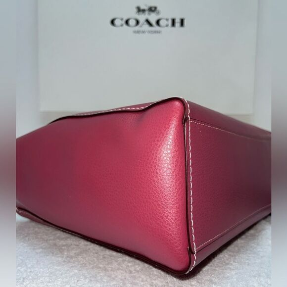 🆕🔥NWT! Coach Derby Tote Handbag Leather Gold/Rouge Msrp:$350.00 - Picture 6 of 13